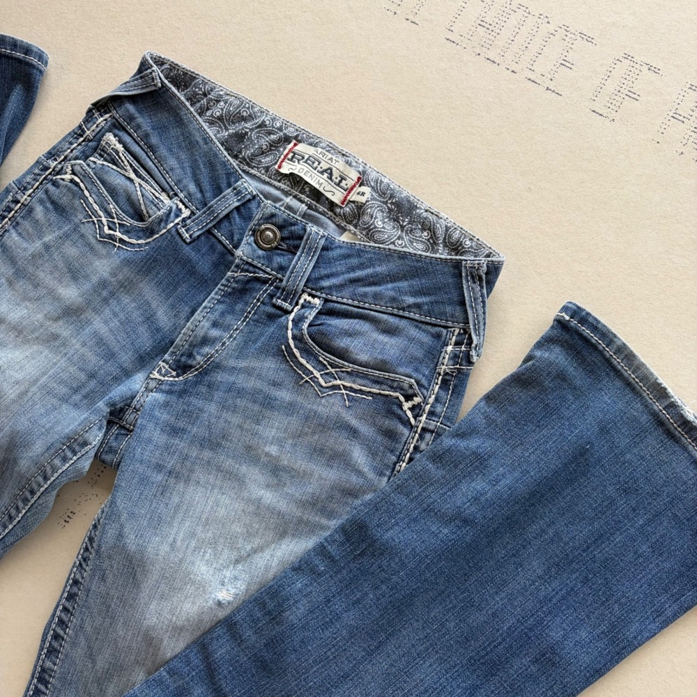 Y2K Low rise Ariat REAL Denim Bootcut Jeans
